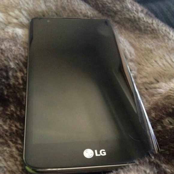 Phone - Picture 3 of 5